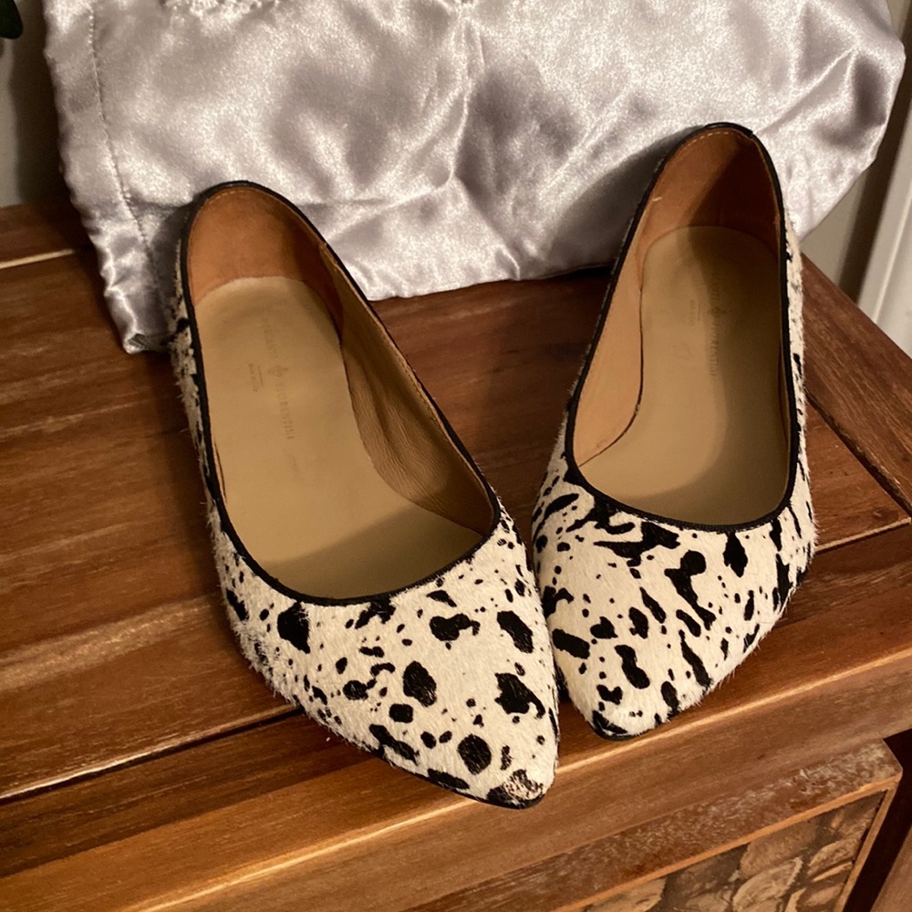 Mercanti Fiorentini  Calf hair pointed toe cow print flats size 8